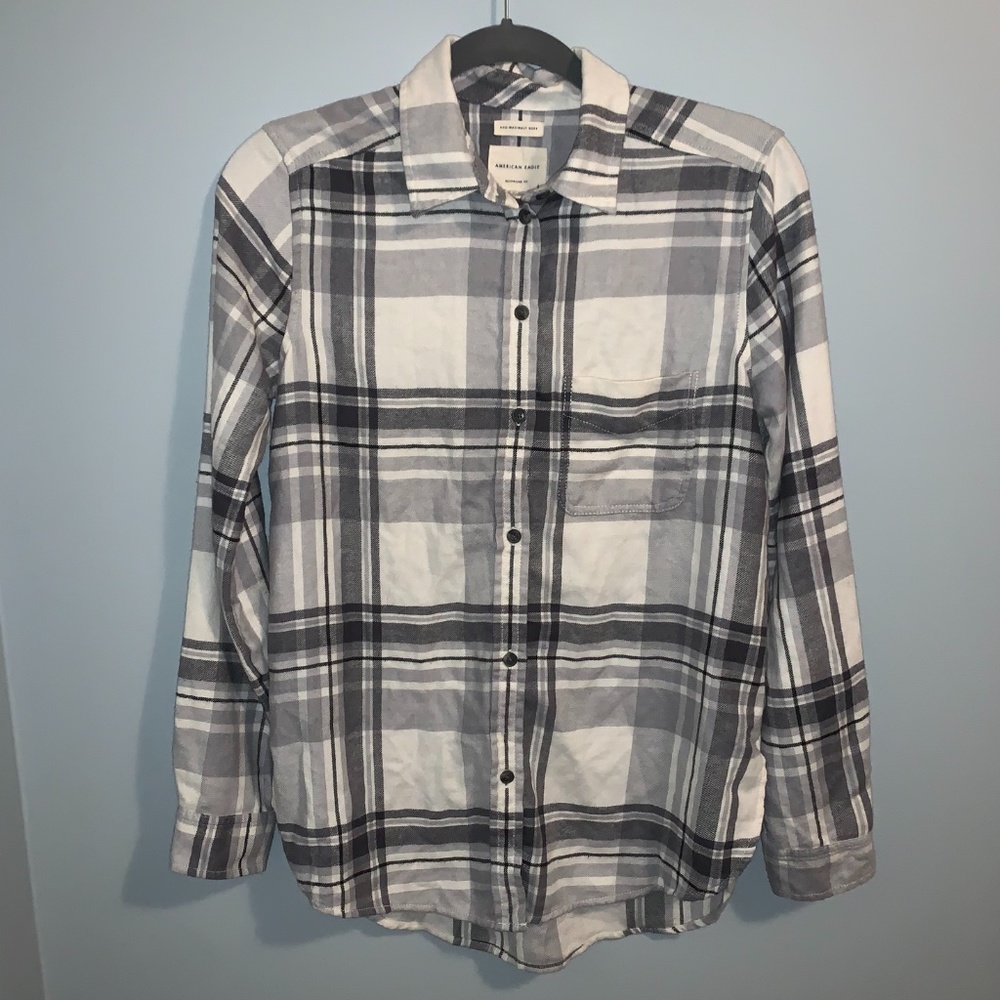 American Eagle Ahh-mazingly soft boyfriend flannel🤍